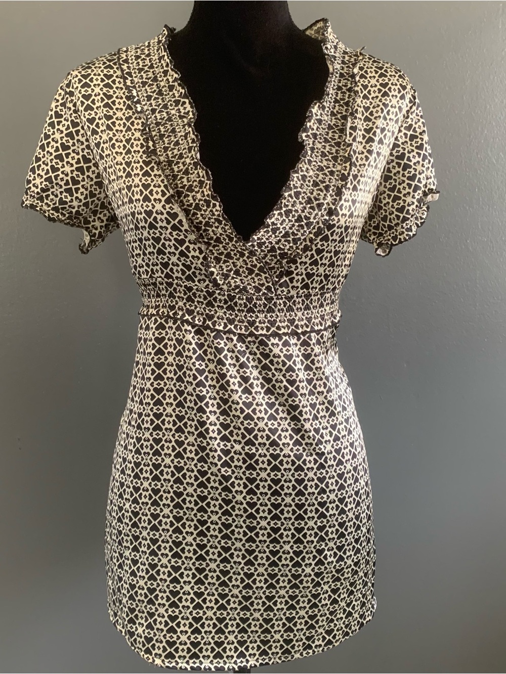 SO Black and White Printed V-Neck Ruffle Blouse